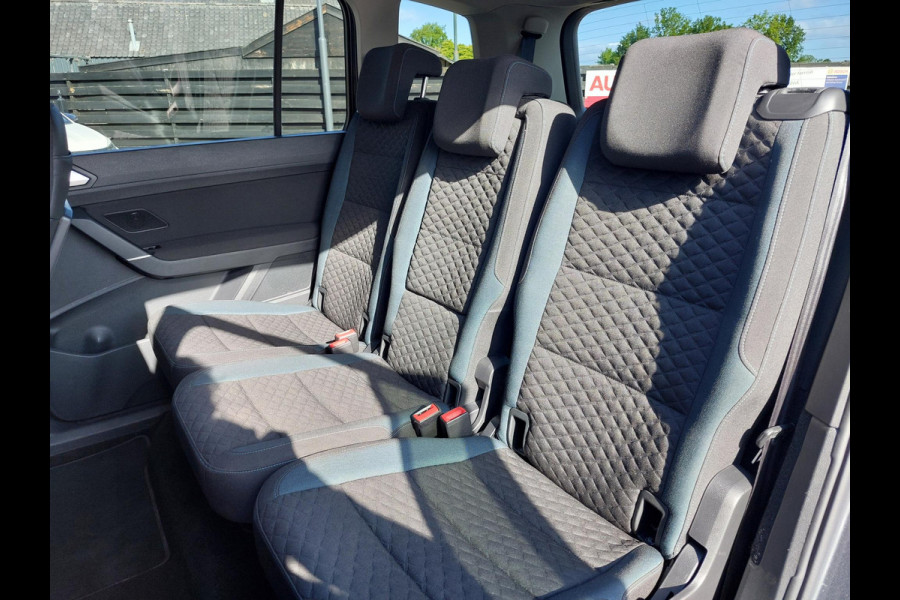 Volkswagen Touran 1.6 TDI Highline 7p | Trekhaak | ACC | 100% onderhouden
