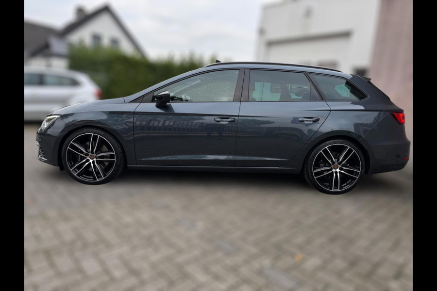 Seat León ST 2.0 TSI CUPRA R 300PK / VOL OPTIES / PANO DAK / ALCANTARA / ACC / BEATS AUDIO / VIRTUAL COCKP / 4-WHEEL