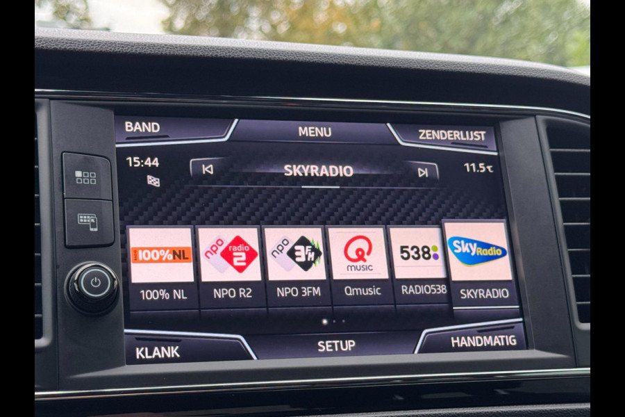 Seat León ST 2.0 TSI CUPRA R 300PK / VOL OPTIES / PANO DAK / ALCANTARA / ACC / BEATS AUDIO / VIRTUAL COCKP / 4-WHEEL