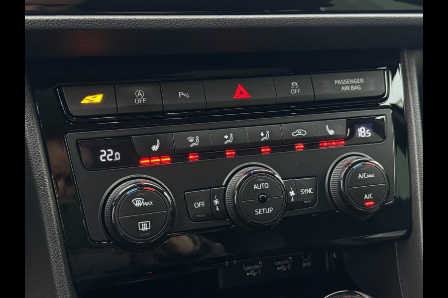 Seat León ST 2.0 TSI CUPRA R 300PK / VOL OPTIES / PANO DAK / ALCANTARA / ACC / BEATS AUDIO / VIRTUAL COCKP / 4-WHEEL