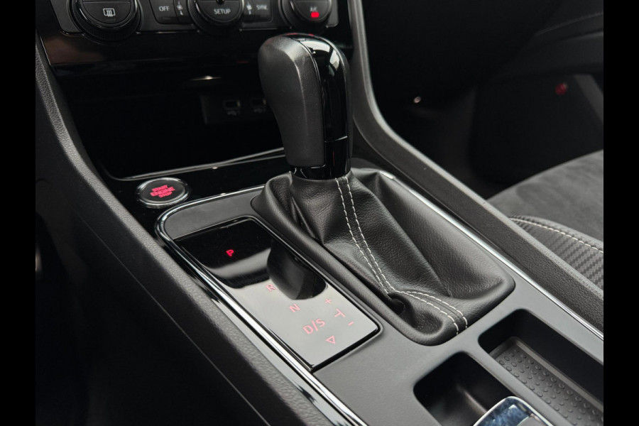 Seat León ST 2.0 TSI CUPRA R 300PK / VOL OPTIES / PANO DAK / ALCANTARA / ACC / BEATS AUDIO / VIRTUAL COCKP / 4-WHEEL