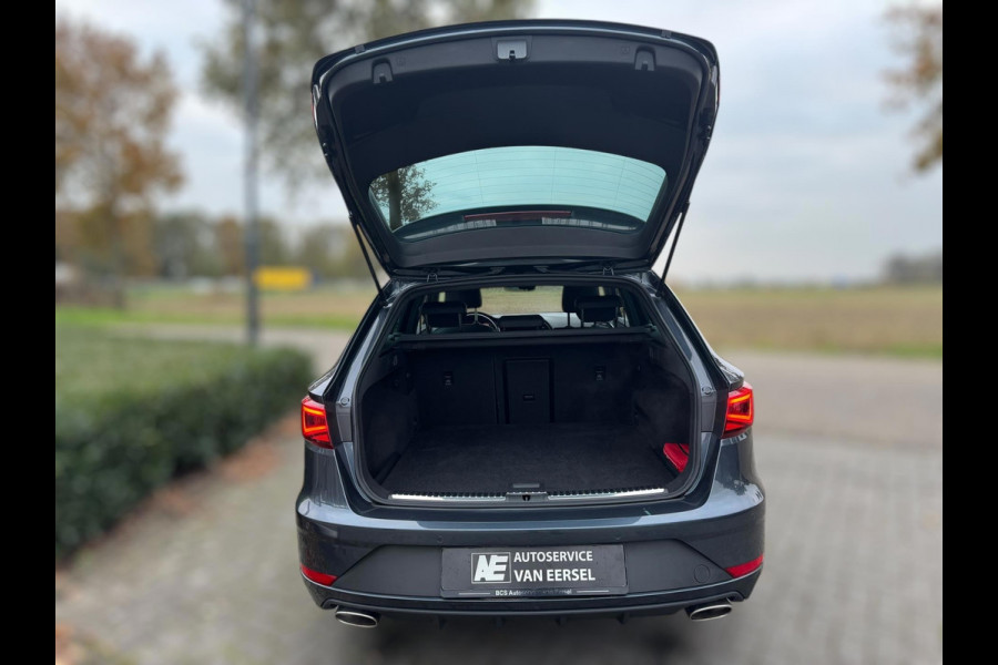 Seat León ST 2.0 TSI CUPRA R 300PK / VOL OPTIES / PANO DAK / ALCANTARA / ACC / BEATS AUDIO / VIRTUAL COCKP / 4-WHEEL
