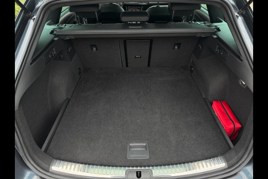 Seat León ST 2.0 TSI CUPRA R 300PK / VOL OPTIES / PANO DAK / ALCANTARA / ACC / BEATS AUDIO / VIRTUAL COCKP / 4-WHEEL