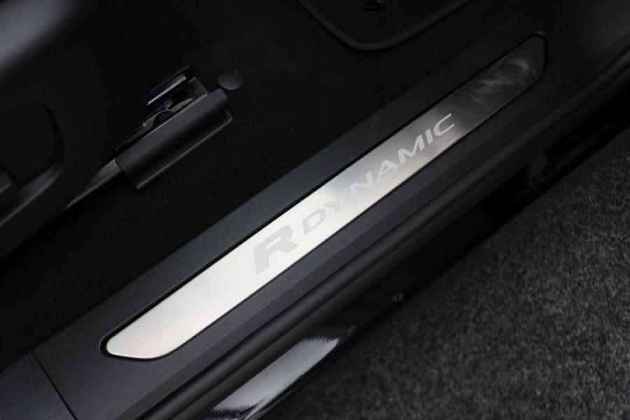 Land Rover Range Rover Evoque 1.5 P300e AWD R-Dynamic SE Panoramadak, Black Pack, Meridian Audio, ACC, Apple Carplay, Camera