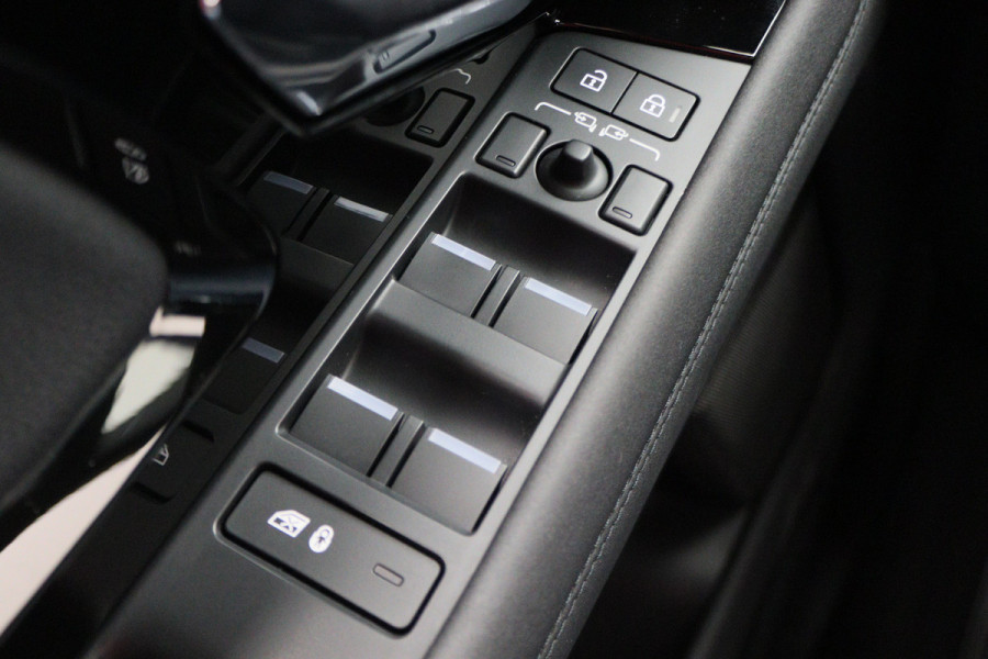 Land Rover Range Rover Evoque 1.5 P300e AWD R-Dynamic SE Panoramadak, Black Pack, Meridian Audio, ACC, Apple Carplay, Camera