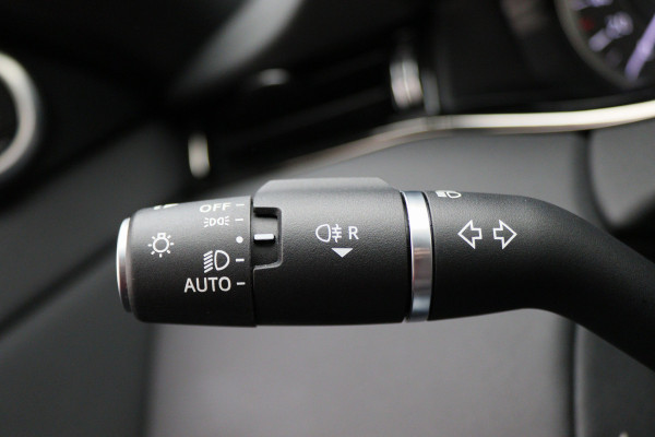 Land Rover Range Rover Evoque 1.5 P300e AWD R-Dynamic SE Panoramadak, Black Pack, Meridian Audio, ACC, Apple Carplay, Camera