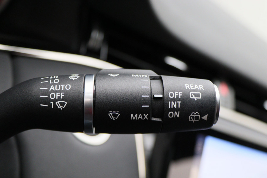 Land Rover Range Rover Evoque 1.5 P300e AWD R-Dynamic SE Panoramadak, Black Pack, Meridian Audio, ACC, Apple Carplay, Camera