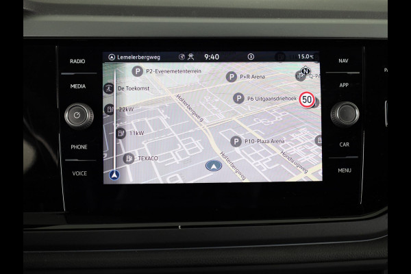 Volkswagen Polo 1.0 TSI R-Line 95PK Automaat (DSG) | Panorama dak | IQ Matrix led koplampen | Navigatie | Parkeercamera | Stoelverwarming | 17" LM velgen |