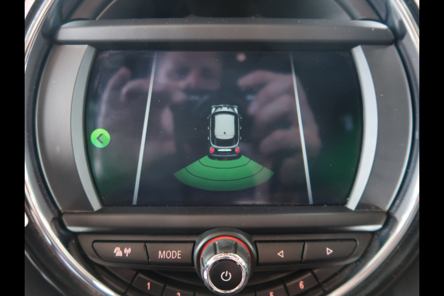 MINI Cooper 1.5 136pk Business Edition 5-drs. SCHUIFDAK/HARMANKARDON/HUD/CARPLAY/STOELVERWARMING