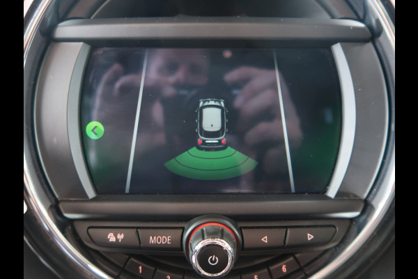 MINI Cooper 1.5 136pk Business Edition 5-drs. SCHUIFDAK/HARMANKARDON/HUD/CARPLAY/STOELVERWARMING