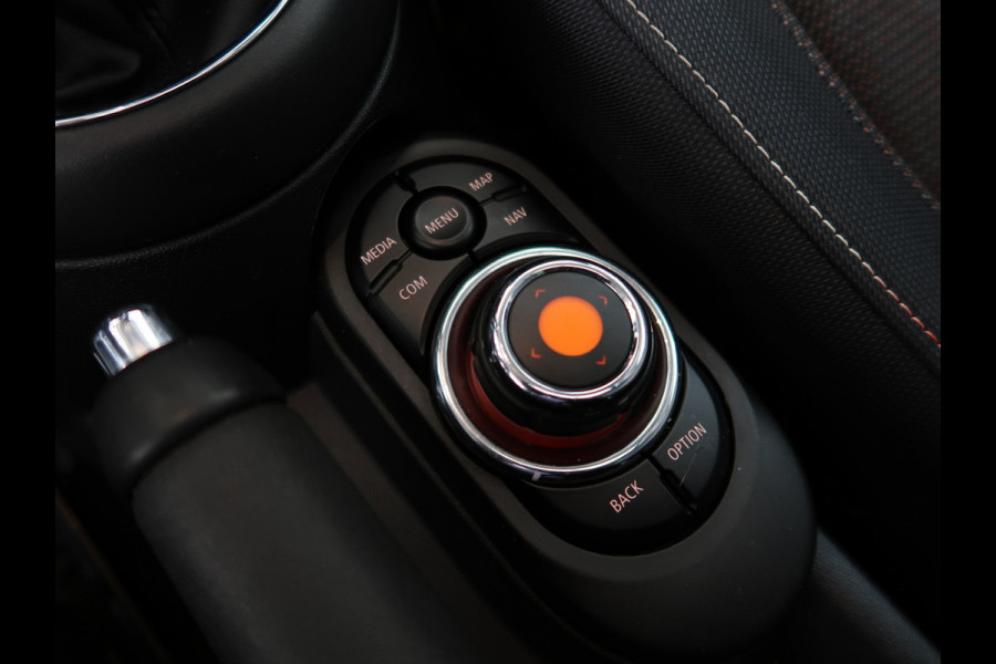 MINI Cooper 1.5 136pk Business Edition 5-drs. SCHUIFDAK/HARMANKARDON/HUD/CARPLAY/STOELVERWARMING