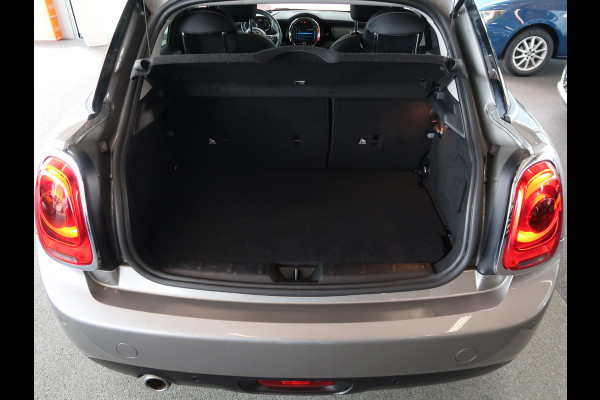 MINI Cooper 1.5 136pk Business Edition 5-drs. SCHUIFDAK/HARMANKARDON/HUD/CARPLAY/STOELVERWARMING