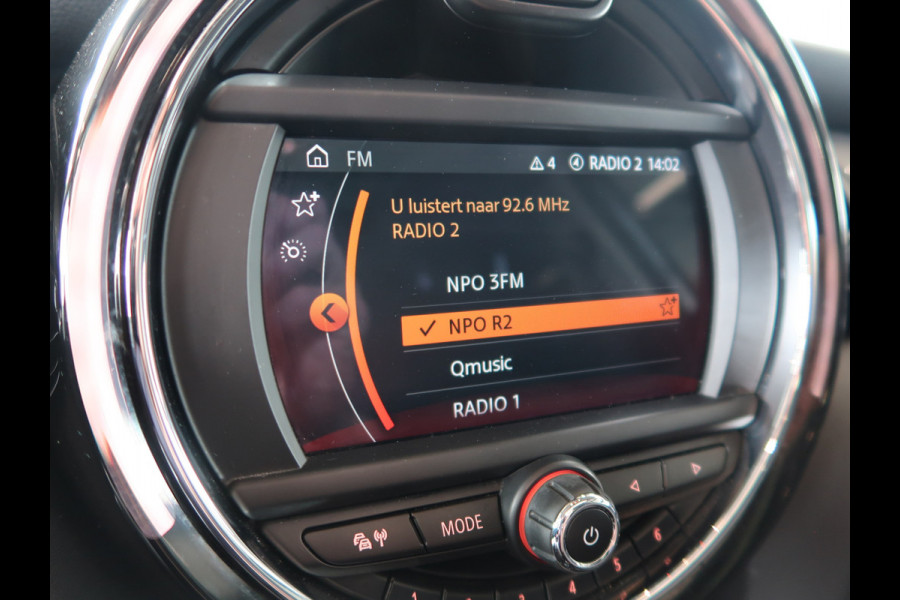MINI Cooper 1.5 136pk Business Edition 5-drs. SCHUIFDAK/HARMANKARDON/HUD/CARPLAY/STOELVERWARMING
