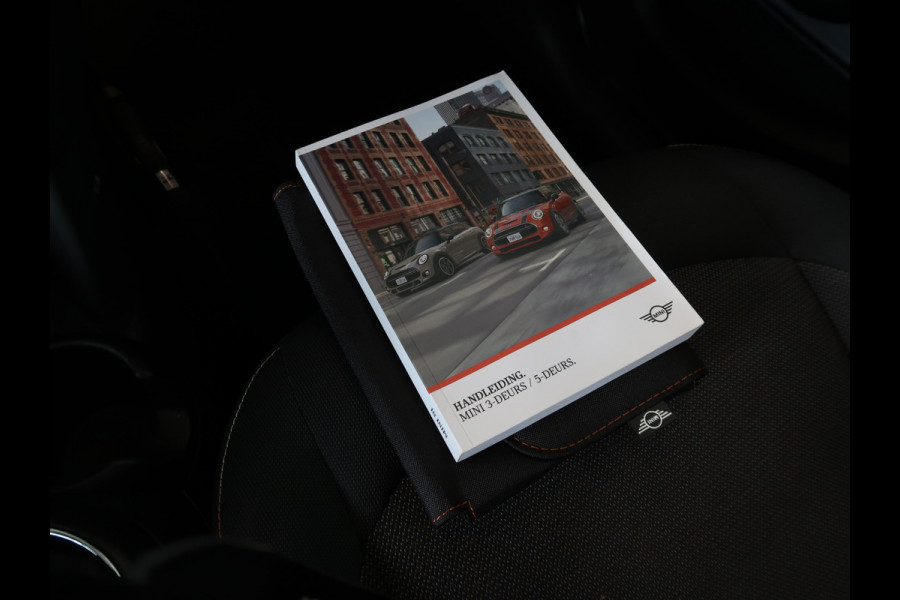 MINI Cooper 1.5 136pk Business Edition 5-drs. SCHUIFDAK/HARMANKARDON/HUD/CARPLAY/STOELVERWARMING