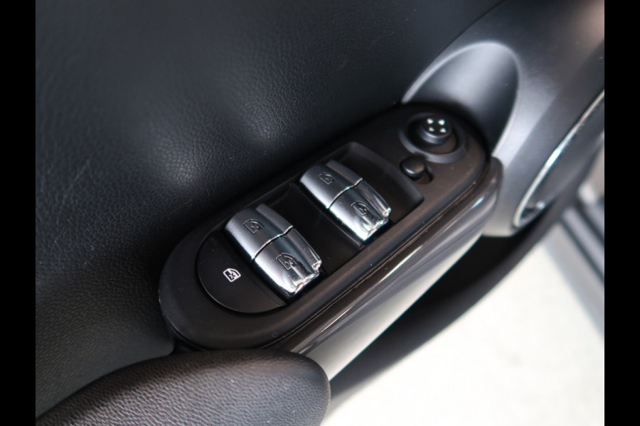 MINI Cooper 1.5 136pk Business Edition 5-drs. SCHUIFDAK/HARMANKARDON/HUD/CARPLAY/STOELVERWARMING