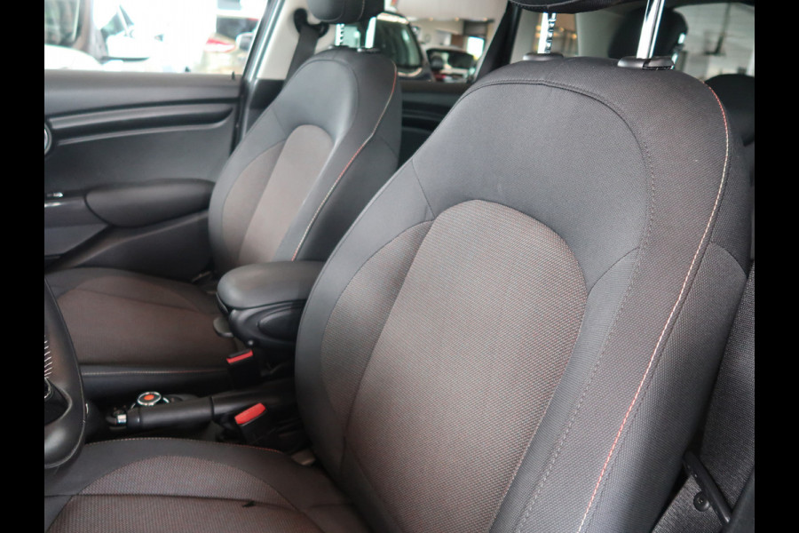 MINI Cooper 1.5 136pk Business Edition 5-drs. SCHUIFDAK/HARMANKARDON/HUD/CARPLAY/STOELVERWARMING