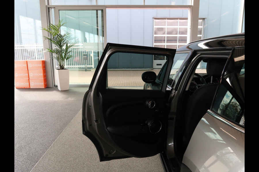 MINI Cooper 1.5 136pk Business Edition 5-drs. SCHUIFDAK/HARMANKARDON/HUD/CARPLAY/STOELVERWARMING