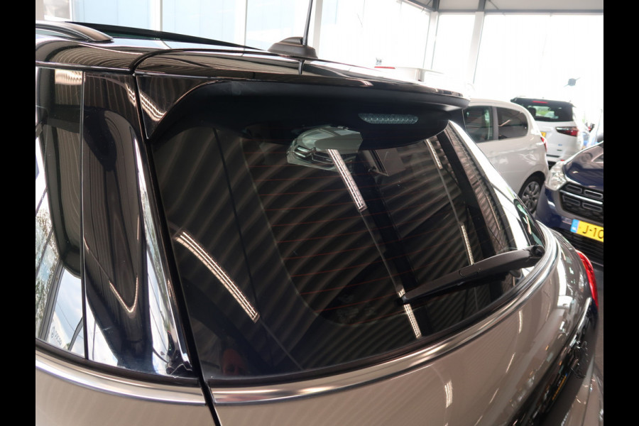 MINI Cooper 1.5 136pk Business Edition 5-drs. SCHUIFDAK/HARMANKARDON/HUD/CARPLAY/STOELVERWARMING