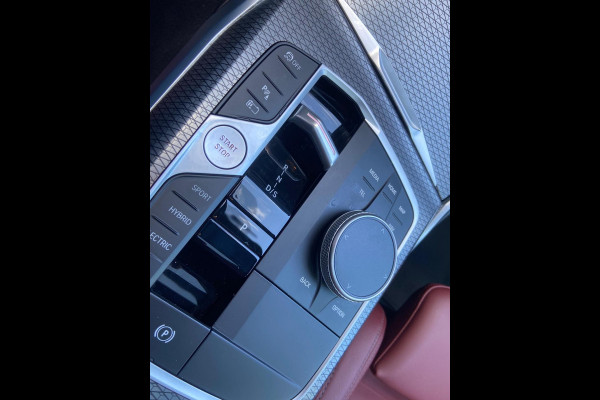 BMW 3-serie 320 PERFORMANCE/CARBON/HEADUP/LASER