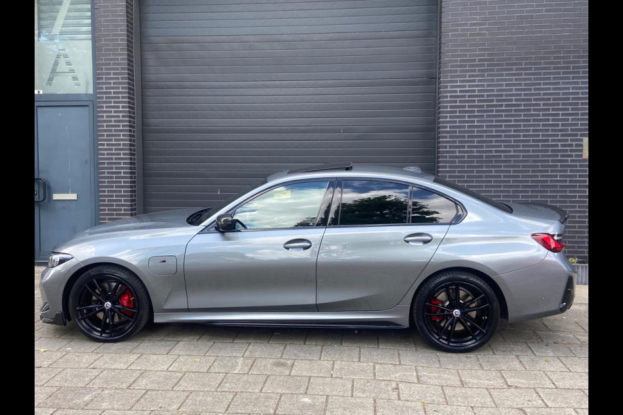 BMW 3-serie 320 PERFORMANCE/CARBON/HEADUP/LASER
