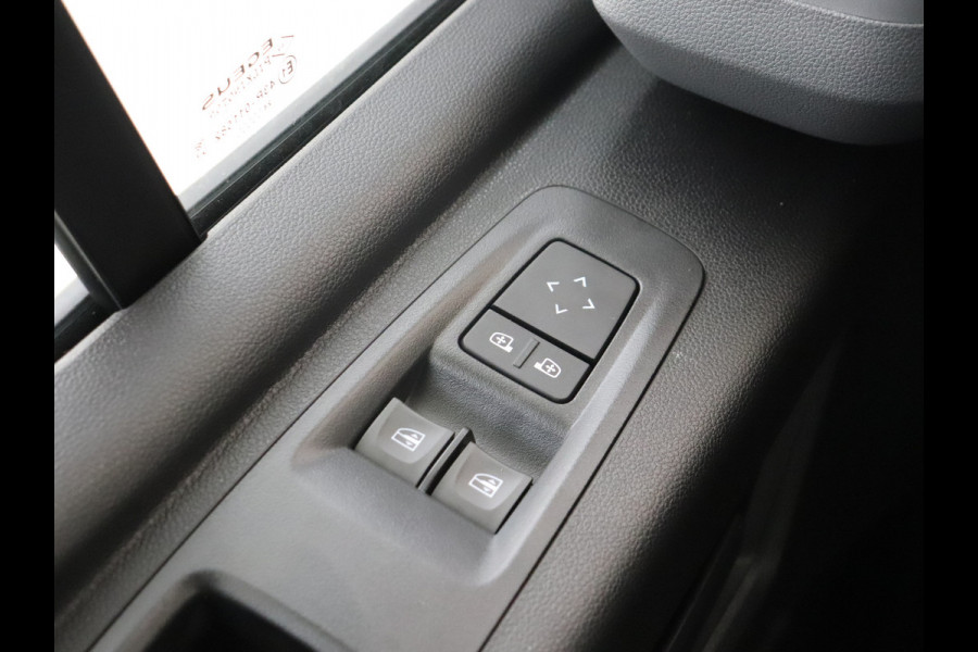 Renault Master T35 150 PK L2H2 EXTRA NIEUW MODEL ( BPM VRIJ ) LED AIRCO ECC CARPLAY CAMERA PARKEERSENSOREN LANE ASSIST 270 GRADEN DEUREN