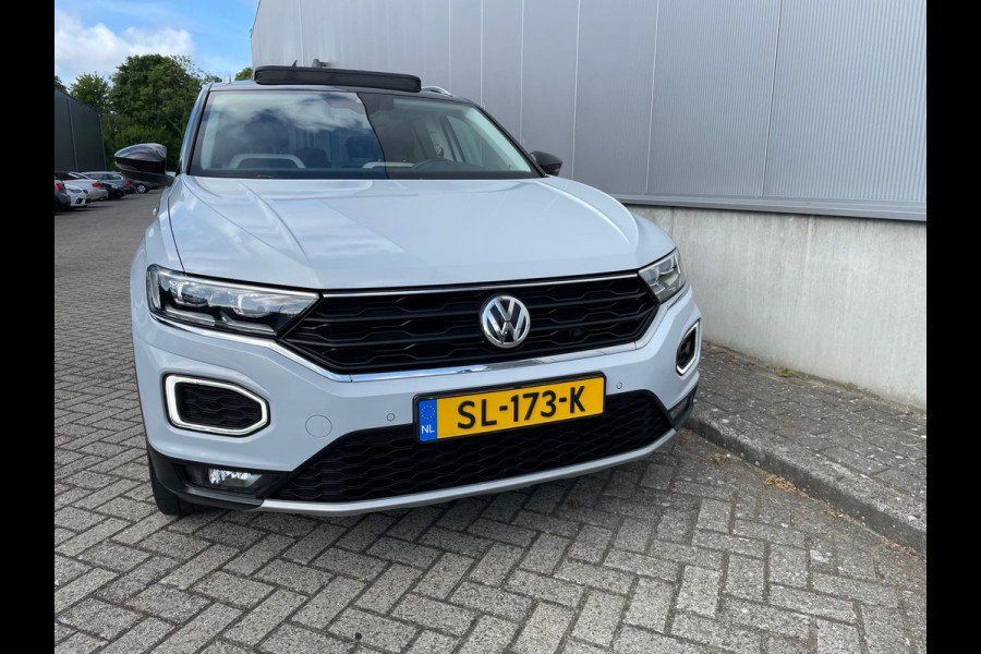 Volkswagen T-Roc 1.5 TSI Sport / Panorama Dak / Stoelverwarming