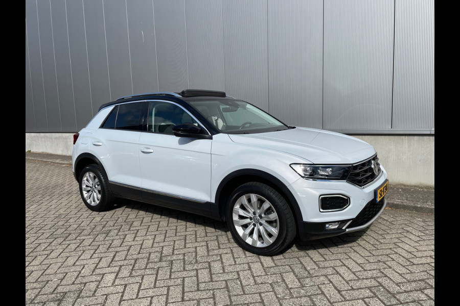Volkswagen T-Roc 1.5 TSI Sport / Panorama Dak / Stoelverwarming