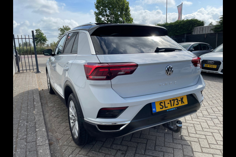 Volkswagen T-Roc 1.5 TSI Sport / Panorama Dak / Stoelverwarming