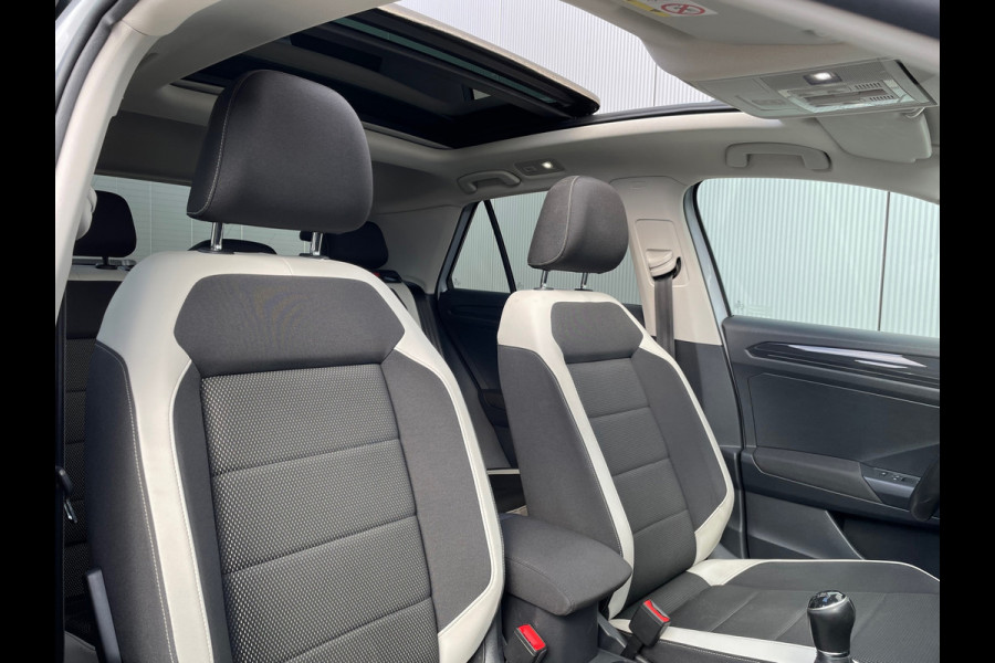 Volkswagen T-Roc 1.5 TSI Sport / Panorama Dak / Stoelverwarming