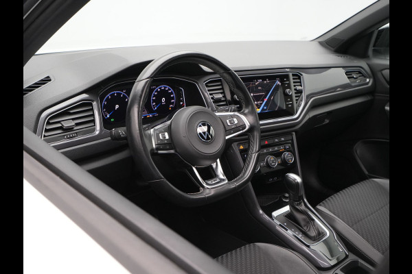 Volkswagen T-Roc 1.5 TSI Sport Business R Navigatie Camera Adaptive Cruise Pano Trekhaak