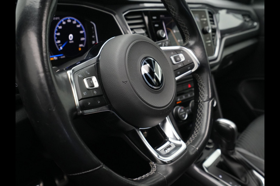 Volkswagen T-Roc 1.5 TSI Sport Business R Navigatie Camera Adaptive Cruise Pano Trekhaak