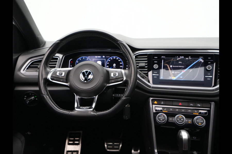 Volkswagen T-Roc 1.5 TSI Sport Business R Navigatie Camera Adaptive Cruise Pano Trekhaak