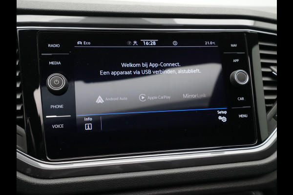 Volkswagen T-Roc 1.5 TSI Sport Business R Navigatie Camera Adaptive Cruise Pano Trekhaak