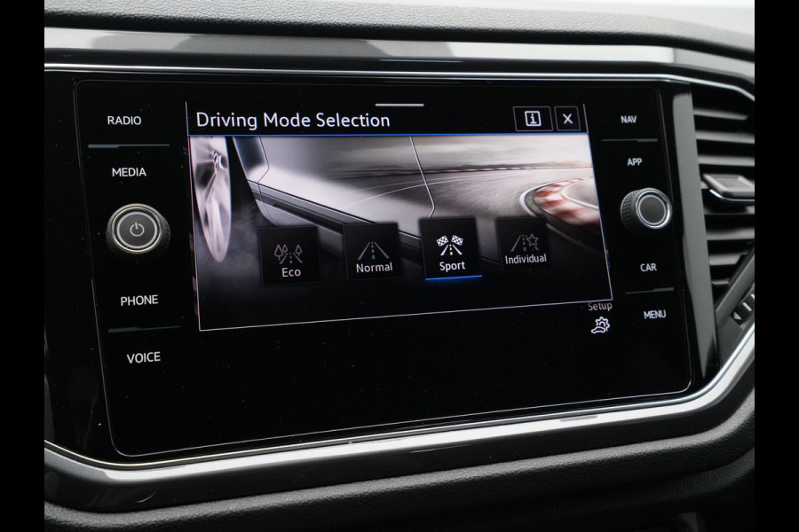 Volkswagen T-Roc 1.5 TSI Sport business R Camera Navigatie Acc Carplay