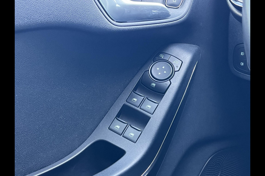Ford Fiesta 1.0 EcoBoost Hybrid Titanium | Winter Pack | Navigatie | Camera |