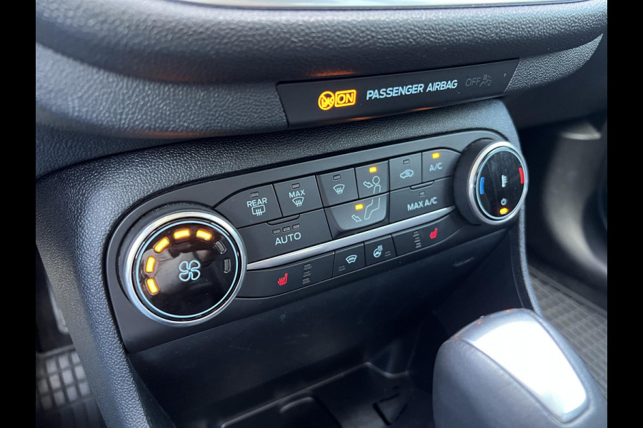 Ford Fiesta 1.0 EcoBoost Hybrid Titanium | Winter Pack | Navigatie | Camera |