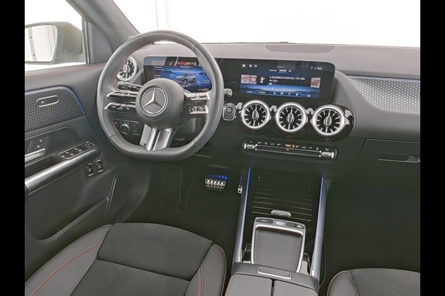 Mercedes-Benz GLA 250 e AMG Face Lift Plug-In Hybride | AMG Line Advanced Plus | 20 Inch AMG Velgen Stuur en Stoelverwarming | Inclusief 24 maanden Mercedes-Benz Certified garantie voor Europa.