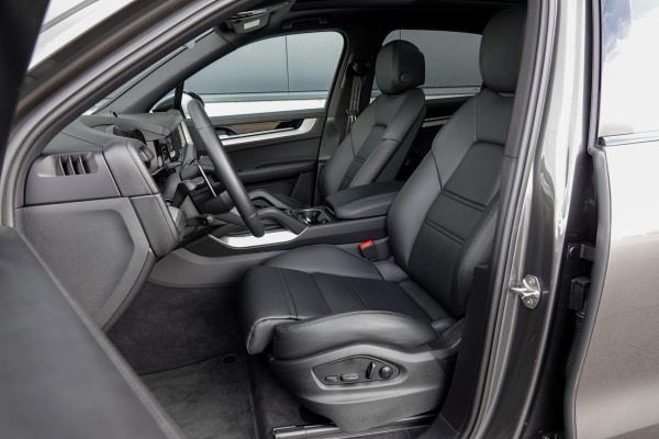 Porsche Cayenne 3.0 E-Hybrid *Sport-Design / Soft-Close / BOSE / Panorama / Head-up / Luchtvering*