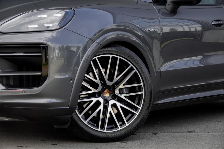 Porsche Cayenne 3.0 E-Hybrid *Sport-Design / Soft-Close / BOSE / Panorama / Head-up / Luchtvering*