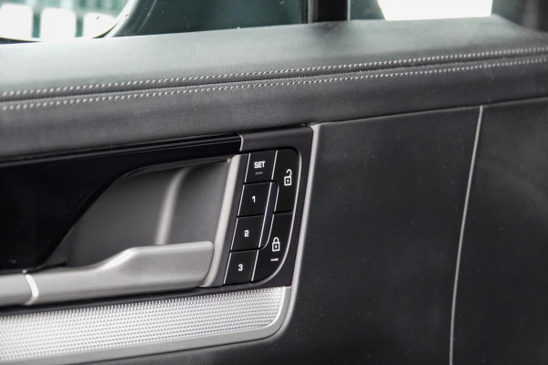 Porsche Cayenne 3.0 E-Hybrid *Sport-Design / Soft-Close / BOSE / Panorama / Head-up / Luchtvering*