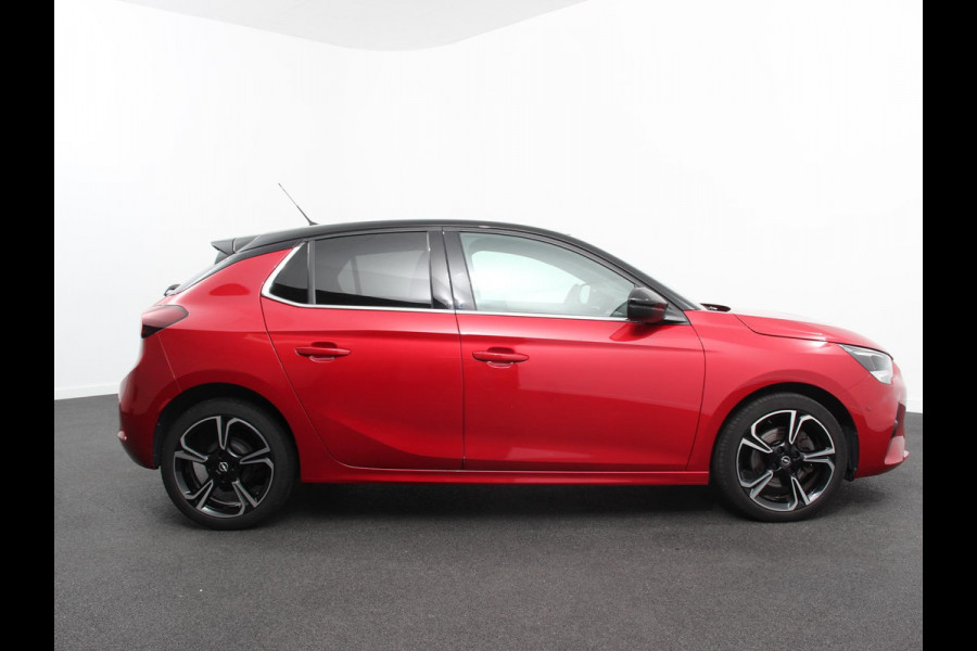 Opel Corsa 1.2 100pk Turbo Elegance Sky Panorama dak Climate control Cruise control Digitale Cockpit LED Parkeersensoren Stuurverwarming Stoelverwarming 360 camera Apple Carplay/ Android Auto Lichtmetalen Velgen
