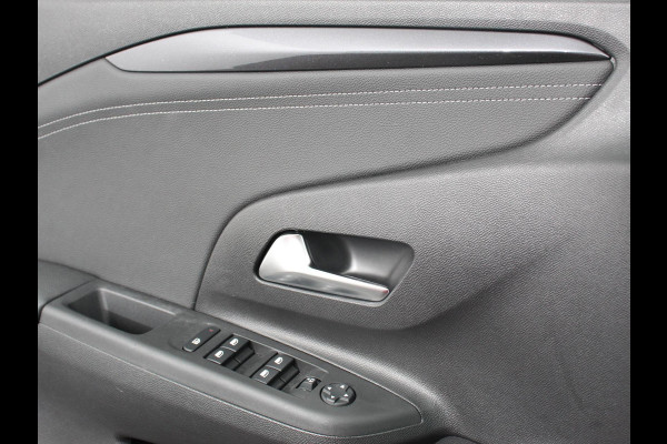Opel Corsa 1.2 100pk Turbo Elegance Sky Panorama dak Climate control Cruise control Digitale Cockpit LED Parkeersensoren Stuurverwarming Stoelverwarming 360 camera Apple Carplay/ Android Auto Lichtmetalen Velgen