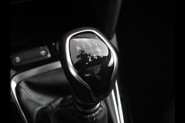 Opel Corsa 1.2 100pk Turbo Elegance Sky Panorama dak Climate control Cruise control Digitale Cockpit LED Parkeersensoren Stuurverwarming Stoelverwarming 360 camera Apple Carplay/ Android Auto Lichtmetalen Velgen
