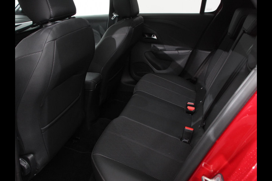 Opel Corsa 1.2 100pk Turbo Elegance Sky Panorama dak Climate control Cruise control Digitale Cockpit LED Parkeersensoren Stuurverwarming Stoelverwarming 360 camera Apple Carplay/ Android Auto Lichtmetalen Velgen