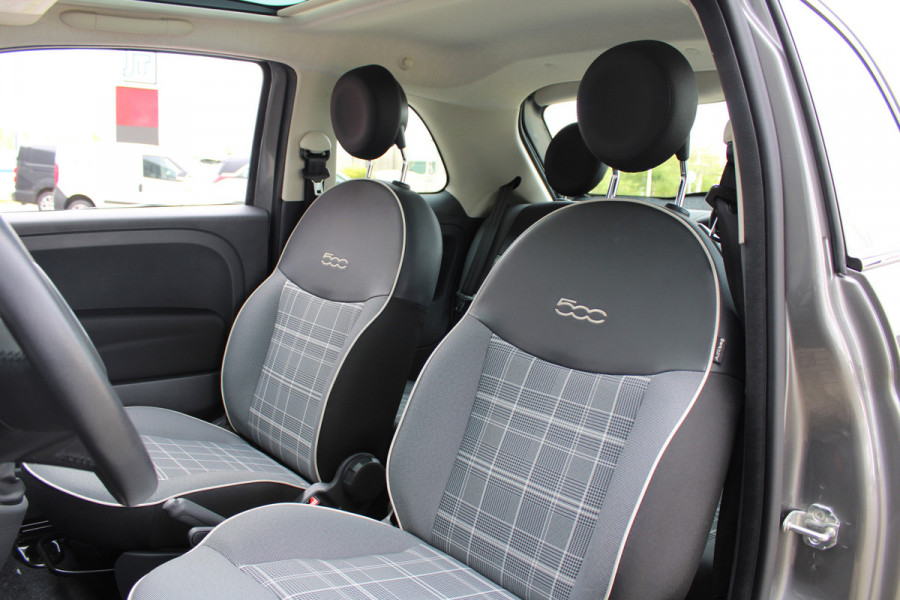 Fiat 500 TwinAir Turbo Lounge | 16" Velgen | Climate Control | Cruise Control Rijdende auto, niet altijd aanwezig.