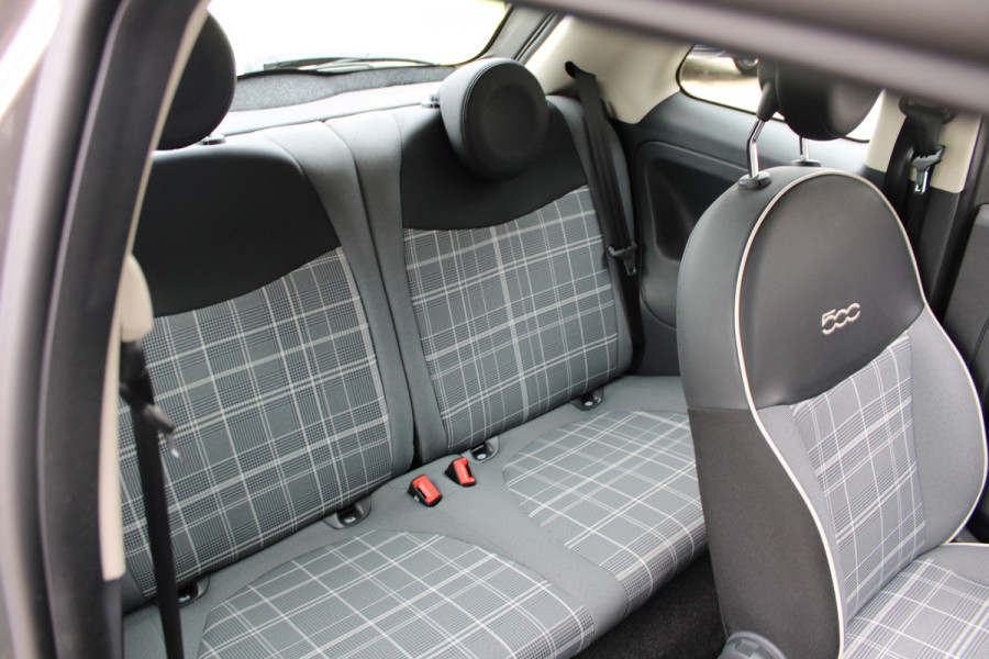 Fiat 500 TwinAir Turbo Lounge | 16" Velgen | Climate Control | Cruise Control Rijdende auto, niet altijd aanwezig.