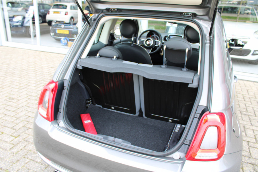 Fiat 500 TwinAir Turbo Lounge | 16" Velgen | Climate Control | Cruise Control Rijdende auto, niet altijd aanwezig.