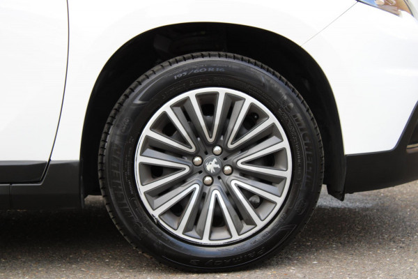 Peugeot 2008 1.2 PureTech Active Automaat Navi Pdc Camera