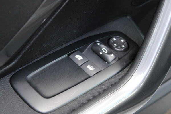 Peugeot 2008 1.2 PureTech Active Automaat Navi Pdc Camera