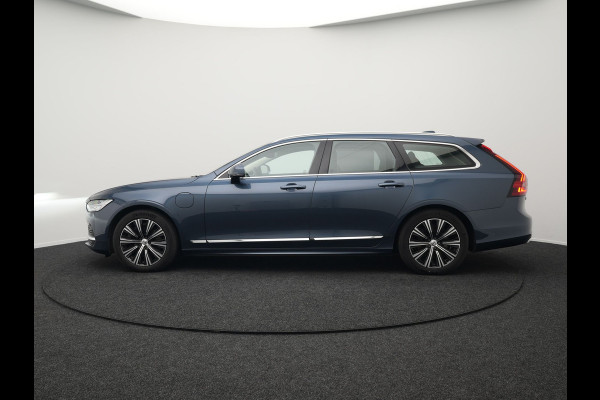 Volvo V90 T6 AWD Inscription Plug In Hybrid 340pk PHEV | Adaptive Cruise | Trekhaak af Fabriek | Head Up | Lederen Sportstoelen Memory | Harman Kardon | 360 Camera | BLIS | Pilot Assist | Stuurverwarming |